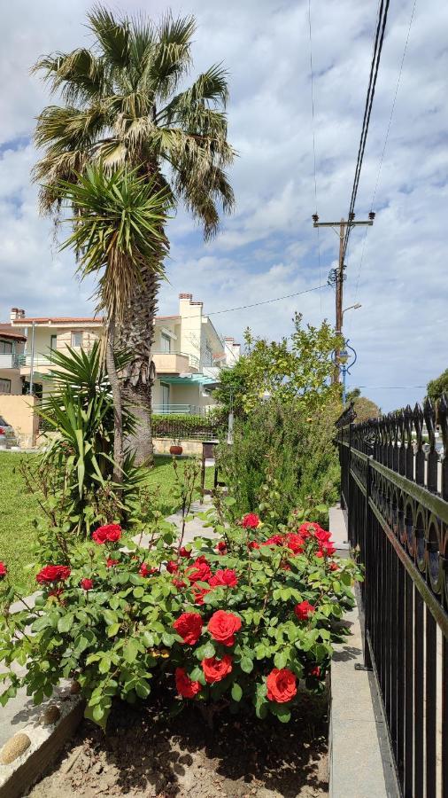 Villa Christina Sea Side A Hanioti Bagian luar foto