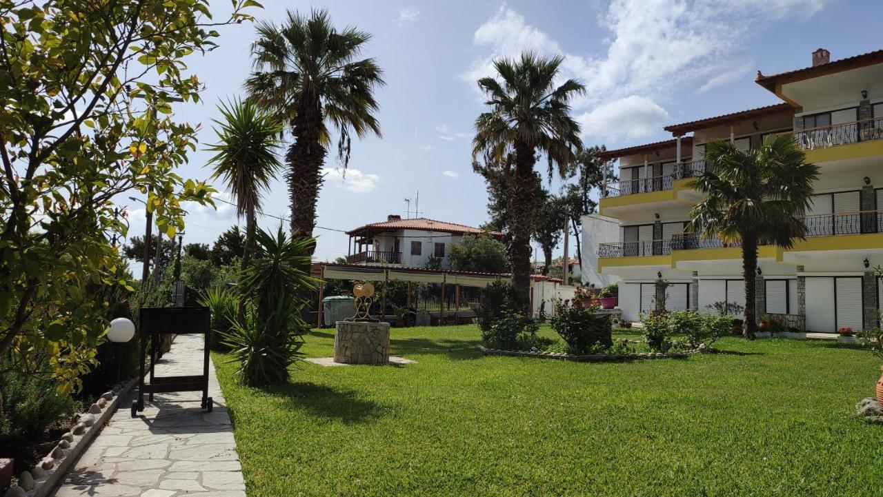 Villa Christina Sea Side A Hanioti Bagian luar foto
