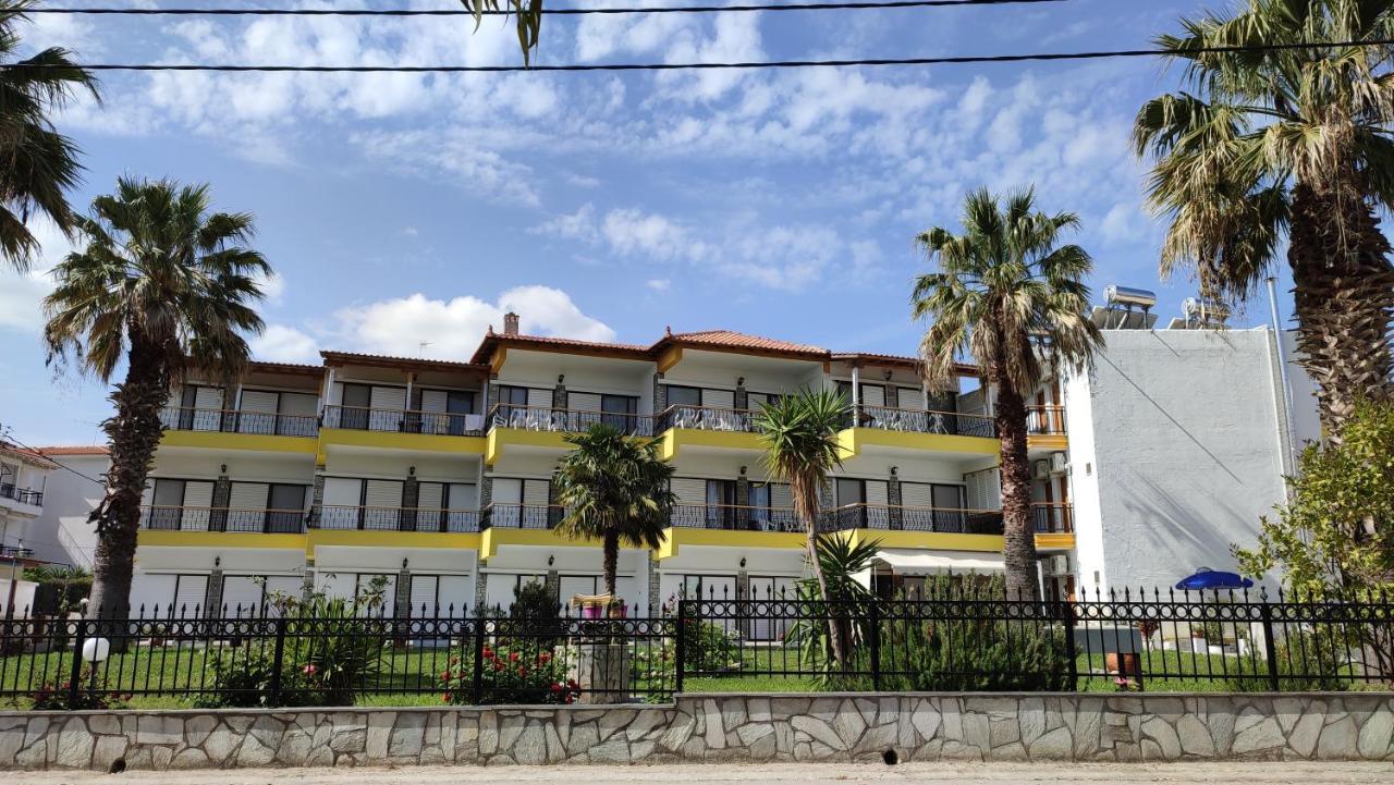 Villa Christina Sea Side A Hanioti Bagian luar foto