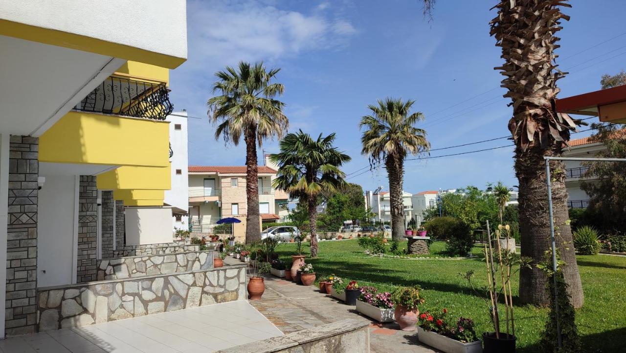 Villa Christina Sea Side A Hanioti Bagian luar foto