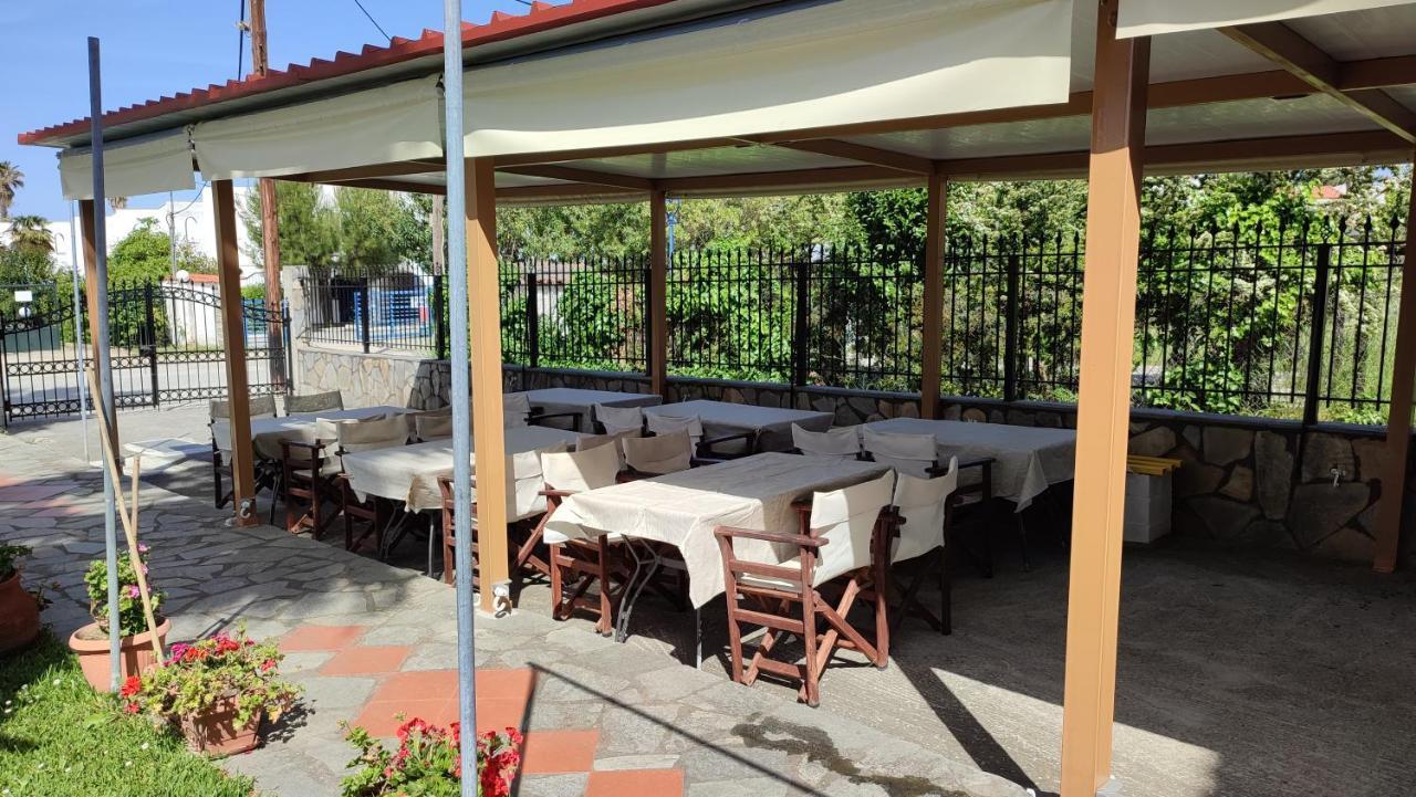 Villa Christina Sea Side A Hanioti Bagian luar foto