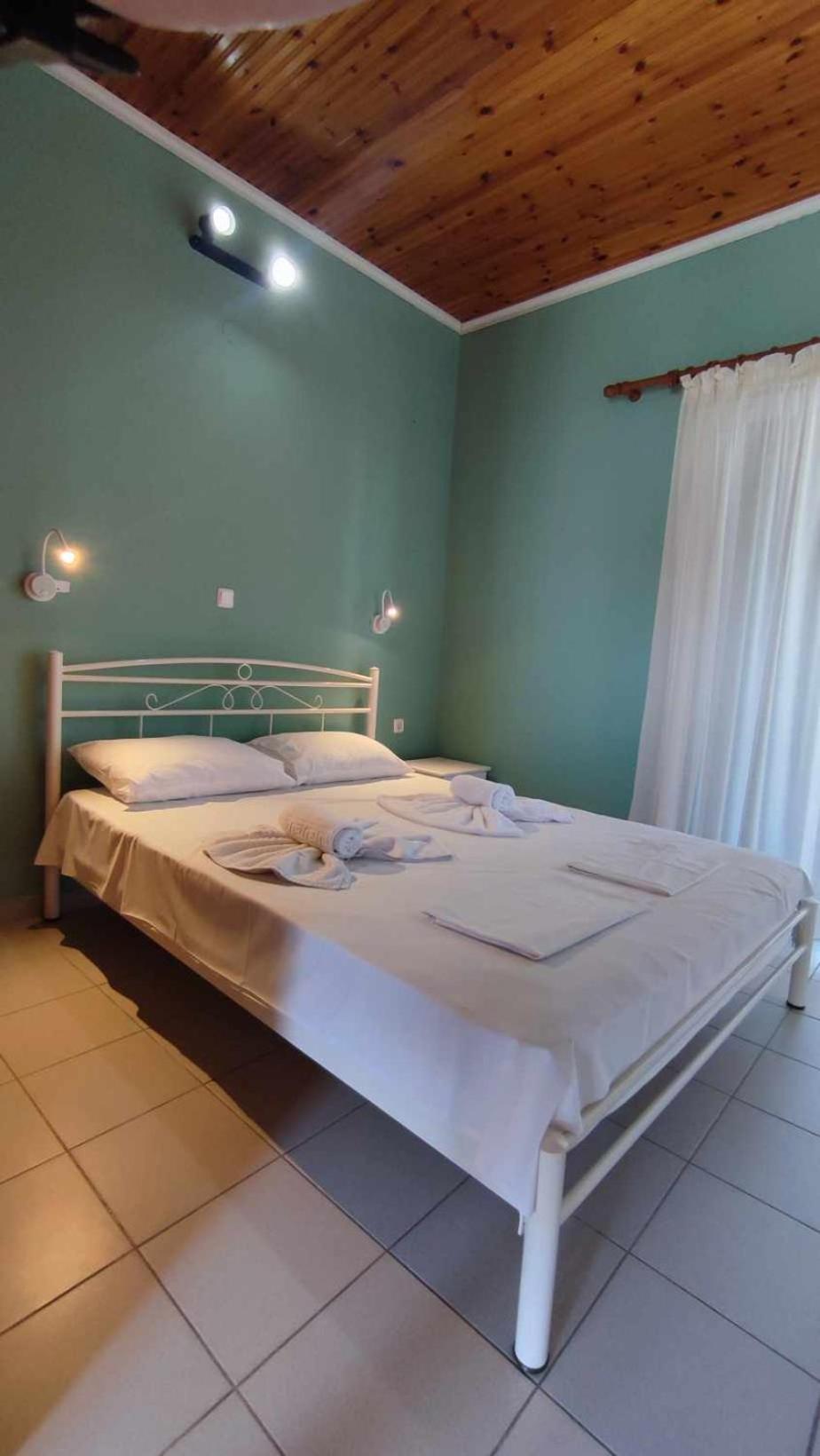 Villa Christina Sea Side A Hanioti Bagian luar foto