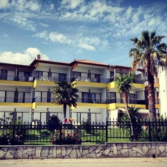 Villa Christina Sea Side A Hanioti Bagian luar foto